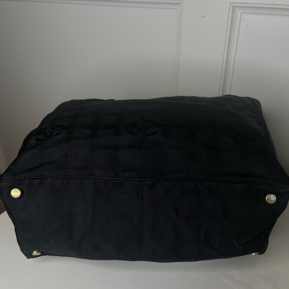 Authentic CHANEL Black Travel Line Tote Bag - Picture 7 of 8